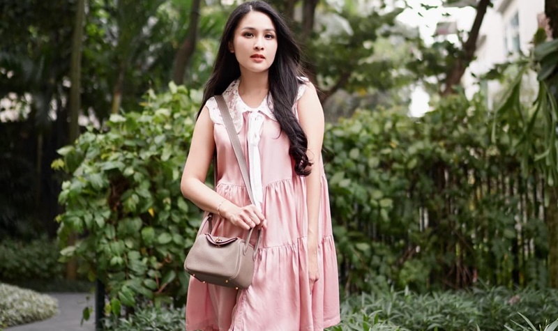 Makin Tua Makin Cantik, Sandra Dewi Disebut Princess di Dunia Nyata 2 Lampiran Gambar