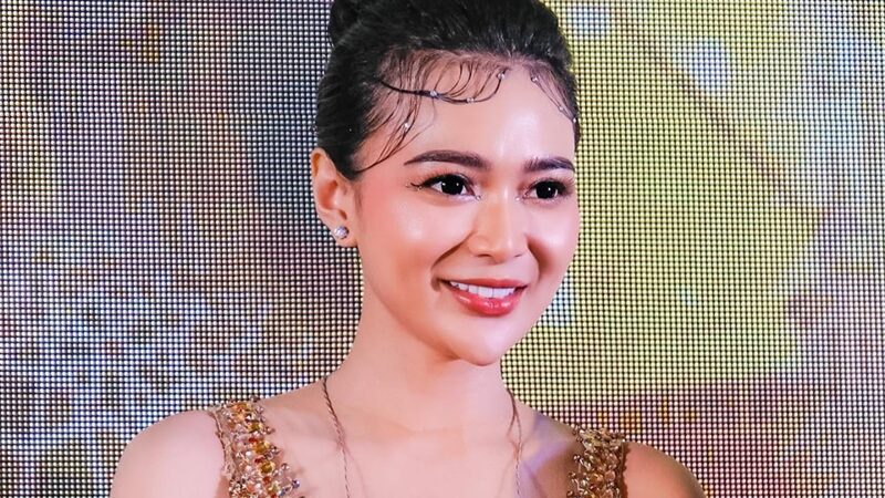 Penyanyi dangdut Wika Salim mengunggah beberapa potretnya yang memakain baug mewah dan rpk pecah bulu yang jadi sorotan warganet.