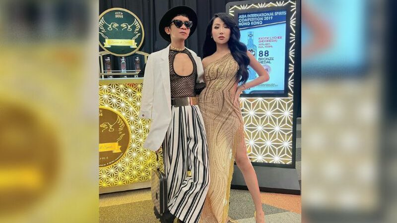 Cekricek.id - Kali ini netizen memuji terkait dengan gaya yang ditampilkan oleh Aming sekaligus juga Lucinta Luna. Ingin ikut ajang internasional