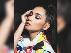 Cekricek.id - Perjalanan karir Angel Karamoy rupanya cukup unik hal tersebut berawal dari dirinya yang justru mengantar teman untuk syuting