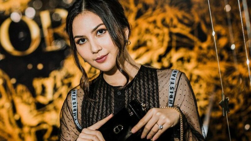 Cekricek.id - Kali ini penampilan daripada Jessica Mila ketika mengenakan sebuah dress hitam transparan begitu dipuji netizen