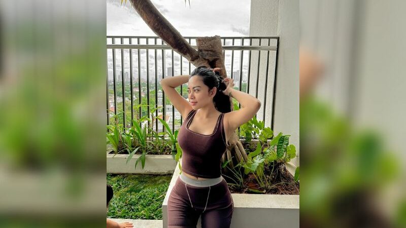 Cekricek.id - Kali ini banyak dari netizen yang memuji penampilan daripada Rachel Vennya, bodinya yang dinilai begitu bohai, langsing tapi berisi