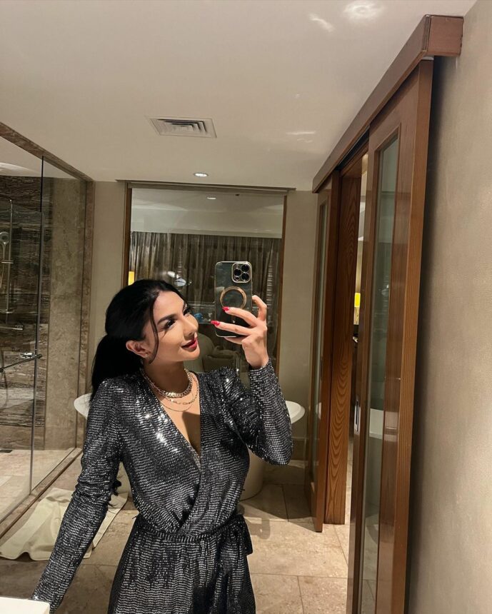 Foto Bareng Sule, Siva Aprilia Diprediksi Jadi Target Berikutnya 2 Lampiran Gambar