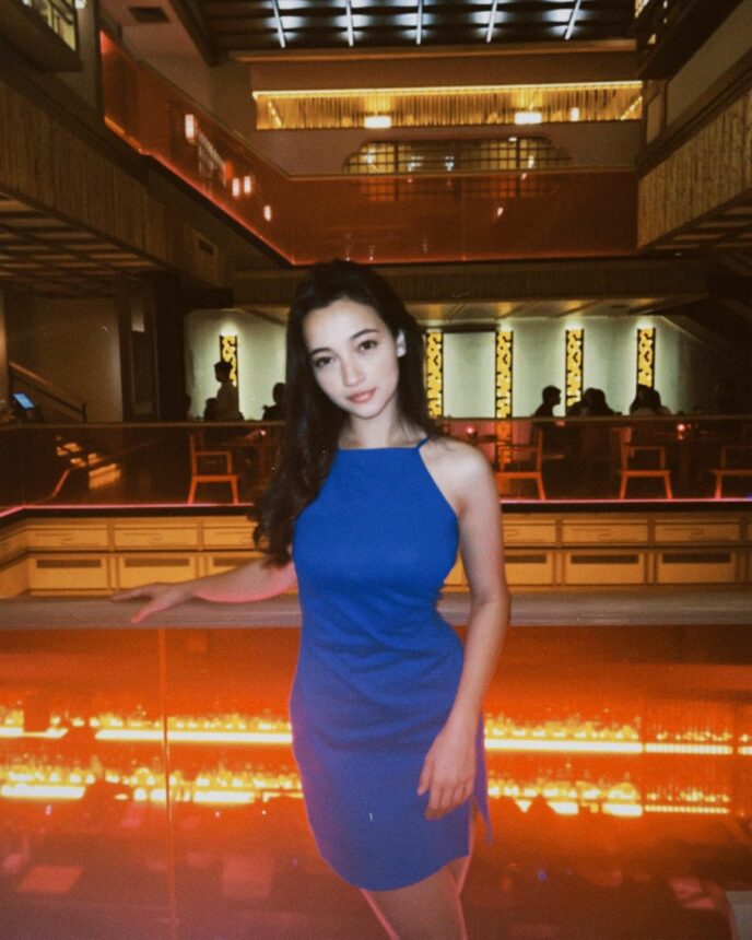 Gaya Megan Domani yang Dipuji Makin Dewasa dan Mempesona 8 Lampiran Gambar