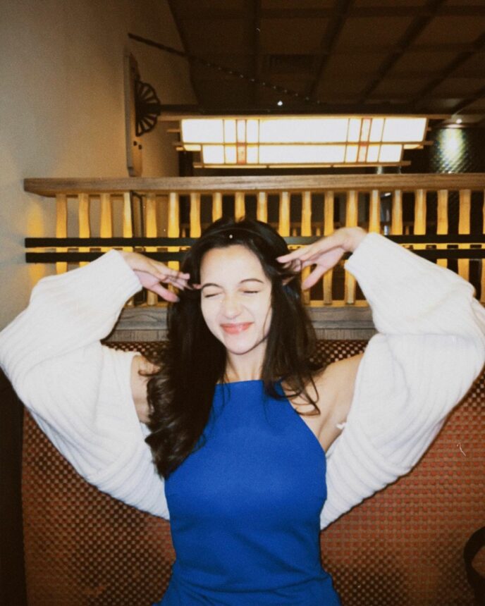 Gaya Megan Domani yang Dipuji Makin Dewasa dan Mempesona 6 Lampiran Gambar