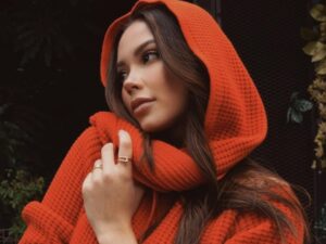 Alyssa Daguise belum lama ini berhasil mencuri perhatian warganet dengan unggahan potret cantiknya di laman Instagram pribadinya.