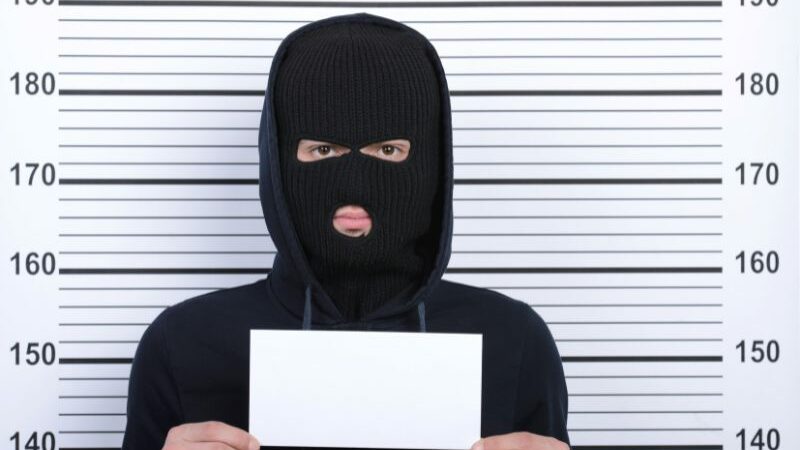 Pasal 442 KUHP (Kitab Undang-undang Hukum Pidana)