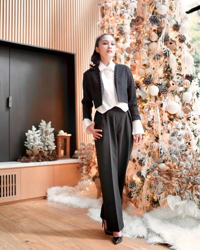 Lama Tak Muncul di TV, Sandra Dewi Makin Cantik Bak Anak Remaja 4 Lampiran Gambar