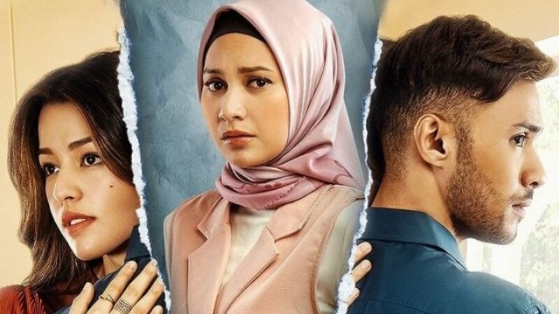 Cekricek.id - Web series "Wedding Agreement The Series" akan kembali dengan season terbarunya. Dibintangi Indah Permatasari dan Refal Hady, series bertema keluarga ini sudah dinanti-nanti sejak lama oleh para penggemarnya.