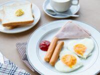 Cekricek.id - Sarapan adalah salah satu rutinitas yang tidak boleh dilewatkan sebelum menjalankan aktifitas harian. Bahkan baru-baru ini, sebuah studi menekankan betapa pentingnya menjaga kebiasaan tersebut.