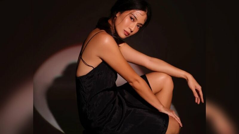 Cekricek.id – Aktris cantik Dian Sastro memang sangat terkenal dengan penampilan awet mudanya. Pemeran utama dalam film legendaries “Ada Apa Dengan Cinta” itu bahkan sering dijuluki sebagai vampire karena tidak terlihat menua di usianya yang sudah kepala empat.