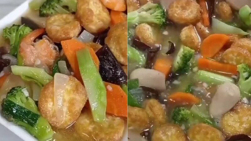 Cekricek.id – Resep sapo tahu, adalah makanan berkuah yang kaya rasa dengan berbagai campuran bahan mulai dari sayuran hingga seafood. Tentunya, masakan yang satu ini akan sangat cocok untuk masuk ke daftar menu harian untuk santap bersama dengan keluarga di rumah.