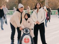 Cekricek.id – Gading Marten bersama anak dan mantan istrinya, Gempi dan Gisella Anastasia baru-baru ini melaksanakan liburan ke luar negeri. Mereka bertiga menghabiskan waktu di banyak tempat dengan mengabadikan setiap kegiatannya dalam sejumlah foto yang dibagikan di media sosial.