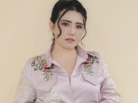 Via Vallen buka suara soal keluarganya yang kebiasaan bergantung padanya meski Via kini sudah memiliki suami, ia pun memberi klarifikasi di akun pribadinya.