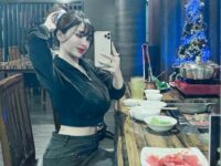 Cekricek.id - Penyanyi dangdut Cupi Cupita ternyata menunjukkan hobi aslinya yaitu sangat suka makan, tapi celananya makin longgar