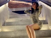 Cekricek.id - Artis sekaligus selebgram Dinda Syarif dipuji begitu cantik oleh netizen, ketika kenakan dress dengan motif kulit ular