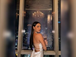 Cekricek.id - Banyak dari netizen mengungkapkan jika mereka begitu tergoda ketika melihat penampilan dari Erika Carlina, nampak punggung