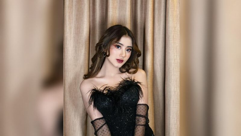 Cekricek.id - Artis cantik Ghea Youbi. karena nyatanya dengan pesona dengan kecantikannya tersebut dinobatkan sebagai wanita tercantik di dunia