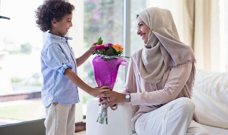 Cekricek.id - Sebenarnya ada sejumlah kiat atau cara untuk menghadapi orang tua yang memiliki sifat keras dan mengutamakan duniawi