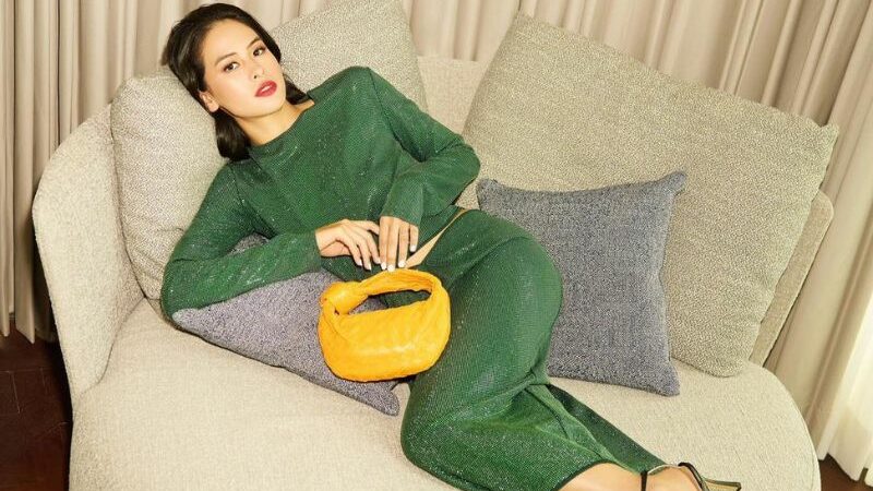 Cekricek.id - Dari segi penampilan Maudy Ayunda dipuji begitu mirip sejumlah artis luar negeri. Kini dipuji mirip Kristen Stewart, intip potretnya