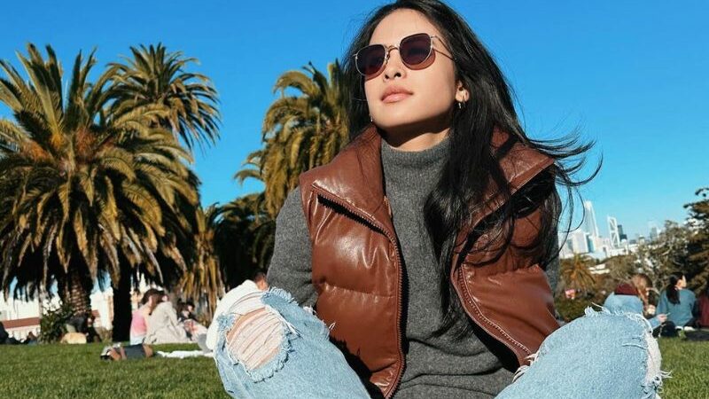 Cekricek.id - Netizen memberikan banyak pujian terhadap Maudy Ayunda karena dianggap memiliki konsep pemotretan terlihat selalu mahal