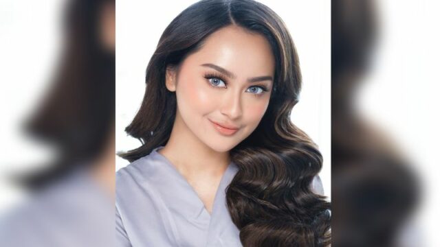 Cekricek.id - Lagi-lagi artis cantik Memes Prameswari mendapat julukan baru dari netizen. Yaitu sebagai sosok ratu karena aura kecantikannya