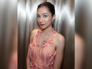 Cekricek.id - Artis sekaligus penyanyi cantik Mikha Tambayong dipuji semakin bening. Terutama saat mengenakan sebuah mini dress berwarna pink