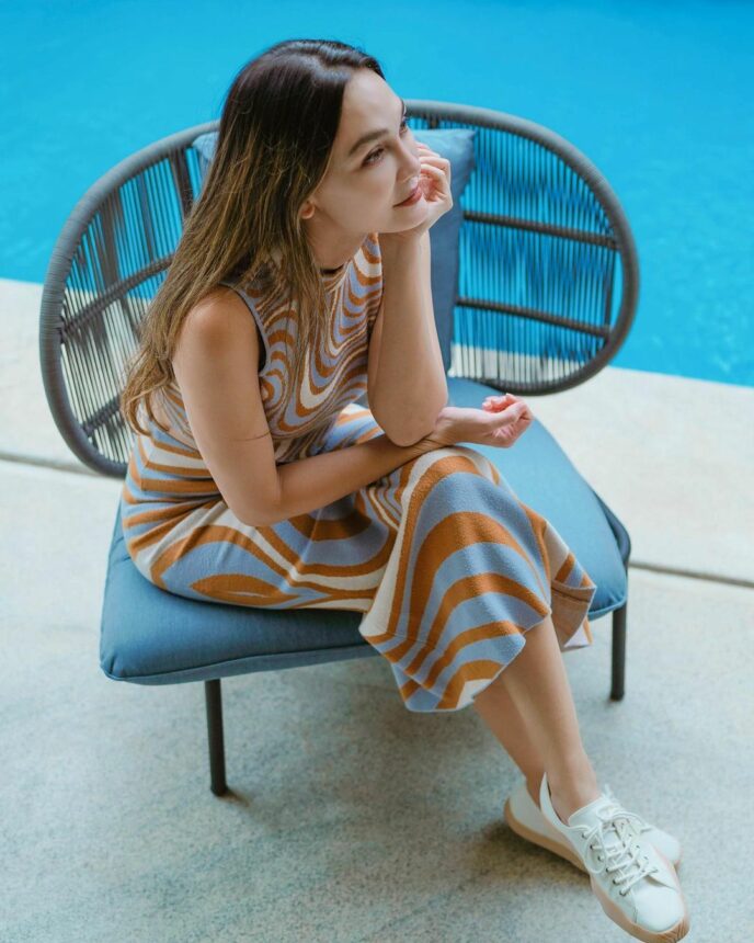 Luna Maya Makin Glowing, Lagi Merem Aja Cantiknya Maksimal 2 Lampiran Gambar