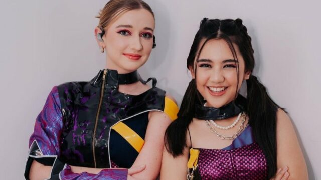 Cekricek.id – Ziva Magnolya membawakan kembali lagu “Fall In Love Alone” dengan berduet bersama penyanyi aslinya yaitu, Stacey Ryan. Keduanya bahkan menggarap kembali video musik baru dengan tema yang ceria dan penuh warna. Tentunya kedua penyanyi muda tersebut berhasil memberikan penampilan terbaik hingga mendapatkan banyak respon positif dari penggemar.