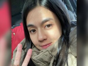 Cekricek.id – DJ Una dikenal sebagai salah satu disk jokey tanah air yang memiliki paras wajah super cantik. Hal itu banyak diungkapkan oleh para penggemarnya di setiap unggahan foto atau video dirinya yang dibagikan di media sosial miliknya.