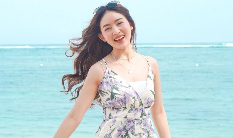 Mamanya Natasha Wilona Gak Kalah Cantik Dibanding Anaknya, Intip Lagi Joget TikTok Berdua