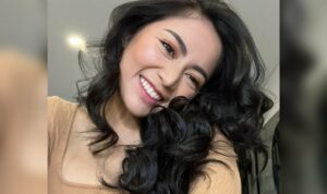 Cekricek.id – Rachel Vennya menuai kritikan pada salah satu foto terbarunya. Jika biasanya dia dipuji cantik dan memiliki tubuh yang ramping ideal, maka kali ini potret wajahnya disebut lebih keliahatan tua dan seperti ibu-ibu.