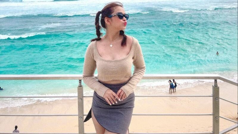 Cekricek.id - Rebecca Klopper juga dikenal sebagai sosok artis muda yang begitu bertalenta. Penampilan dirinya pun juga seksi namun imut