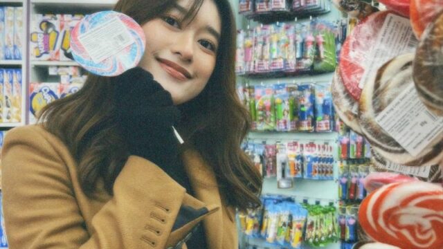 Cekricek.id - Kecantikan paras Amanda Caesa rupanya selalu berhasil membuat netizen pangling, intip sejumah potret cantiknya ini