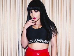 Cekricek.id - Artis cantik Dinar Candy rupanya tidak perlu mendapatkan seorang laki-laki kaya. Malah yang ada ingin pria yang punya motor