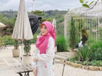 Cekricek.id - Wajah cantik dari Larissa Chou terlihat semakin berseri-seri usai bercerai. Hal ini seolah menandakan jika dirinya amat bahagia