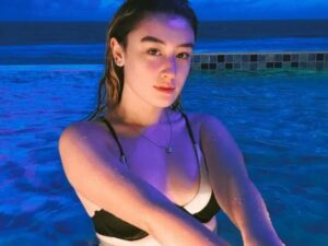 Cekricek.id - Netizen benar-benar dibuat kagum terhadap sosok Natasha Ryder. Karena memakai bikini tetapi jarang diunggah di akun sosial media