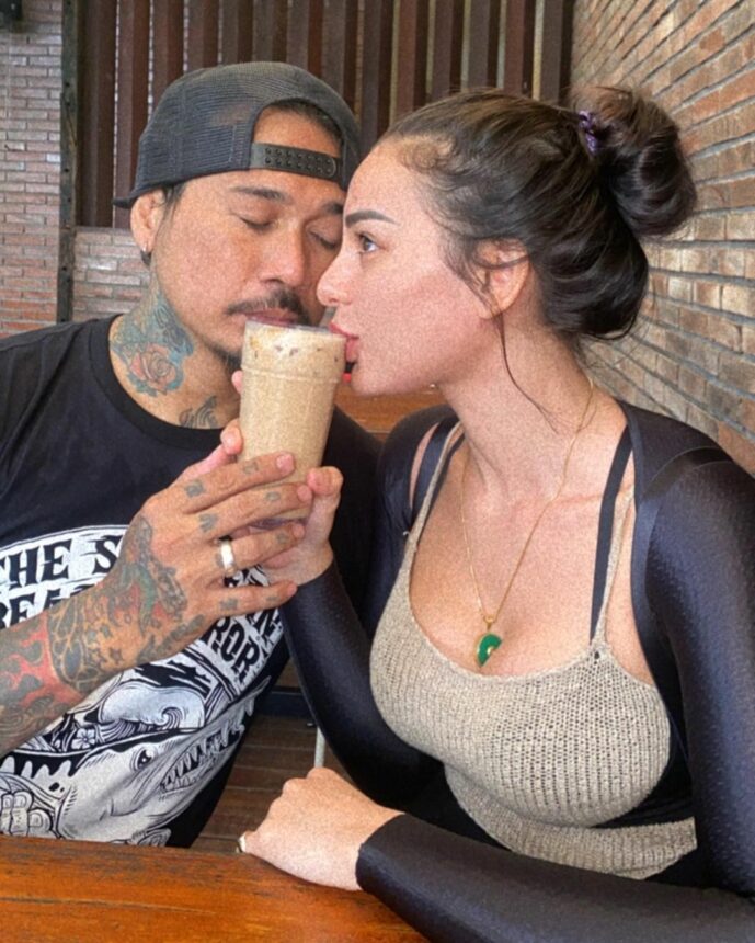 Padahal Miliki Wajah yang Aduhai, Nora Alexandra Tetap Merasa Kalah Cantik dari Suaminya 2 Lampiran Gambar