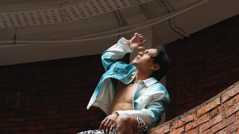 Cekricek.id - Sosok Jefri Nichol memaparkan keinginannya apabila tidak menjadi seorang artis. Malah ia ingin menjadi seorang petani lebah