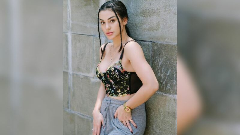 Cekricek.id - Artis cantik Nora Alexandra memberikan penegasan jika dirinya sangat butuh ketenangan, netizen salfok gerakannya