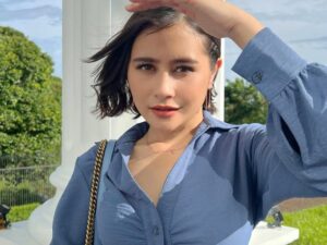 Cekricek.id - Kali ini sosok artis cantik Prilly Latuconsina dipuji oleh netizen seperti sosok aset negara, intip potret menawannya