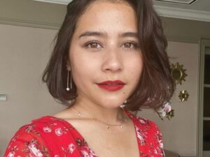 Cekricek.id - Sosok artis cantik Prilly Latuconsina memang begitu dianggap beda dengan sejumlah artis lain. Malah merasa senang saat kesurupan