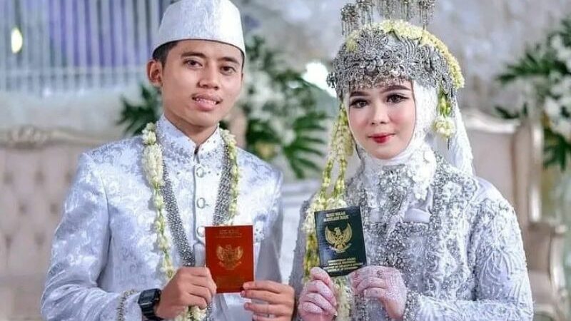 Cekricek.id - Kesedihan Rozi karena kasusnya yang viral membuat banyak netizen jadi geli ketika melihat dirinya menangis, begini katanya