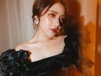 Cekricek.id - Belakangan ini sosok cantik Tiara Andini mengunggah potretnya dengan mengenakan gaun hitam, intip berbgaia potret menawannya