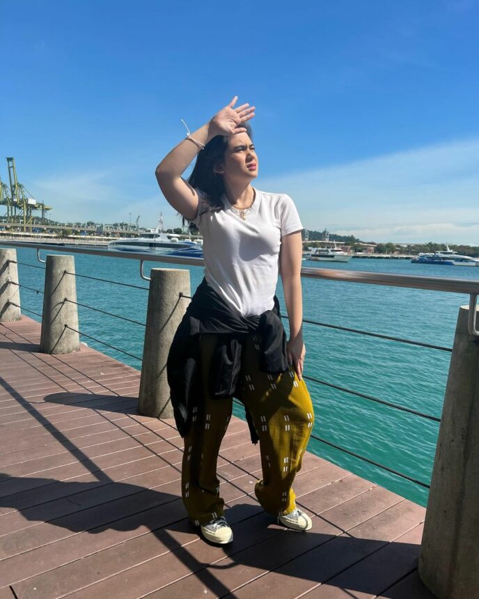 Intip 4 Pesona Tissa Biani yang Selalu Bikin Pangling, Pantas Dul Jaelani Gak Berpaling 6 Intip 4 Pesona Tissa Biani yang Selalu Bikin Pangling, Pantas Dul Jaelani Gak Berpaling