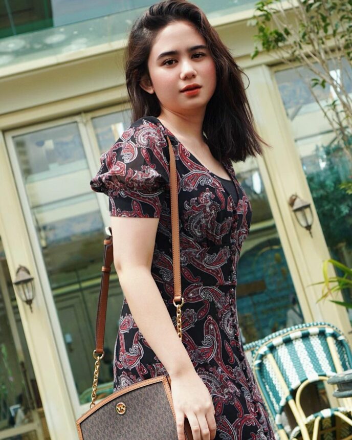 Intip 4 Pesona Tissa Biani yang Selalu Bikin Pangling, Pantas Dul Jaelani Gak Berpaling 7 Intip 4 Pesona Tissa Biani yang Selalu Bikin Pangling, Pantas Dul Jaelani Gak Berpaling