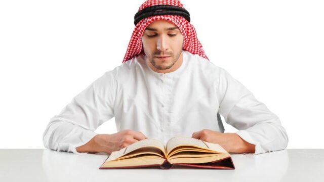 Cekricek.id - Sebagai seorang ulama ada sifat asli yang harus diketahui dan wajib untuk dimiliki. Ini loh 3 sifat utama sebagai seorang ulama