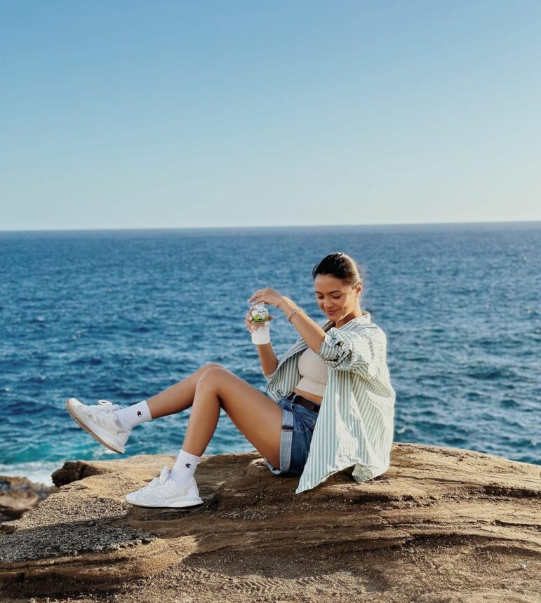 Potret Outdoor Amanda Rawles, Vibenya Luar Negeri Banget 6 Lampiran Gambar