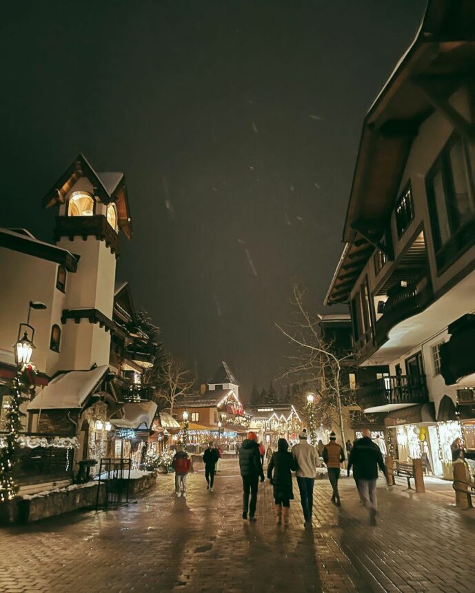 Biasanya Tampil Terbuka, Dengan Tampilan Tertutup Ini Anya Geraldine Malah Makin Imut 2 Lampiran Gambar