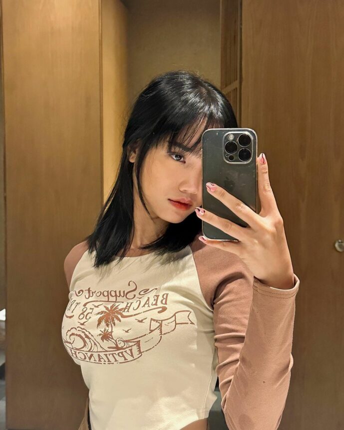 Jangankan Netizen, Kaca Aja Bisa Insecure Lihat Beningnya Wajah Fuji Saat Selfie 8 Lampiran Gambar